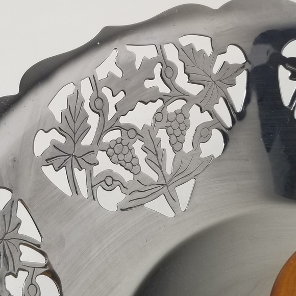 Krome Kraft Nut Dish Set Wood Center Metal Chrome Reticulated Grape Vine Design - Picture 6 of 9